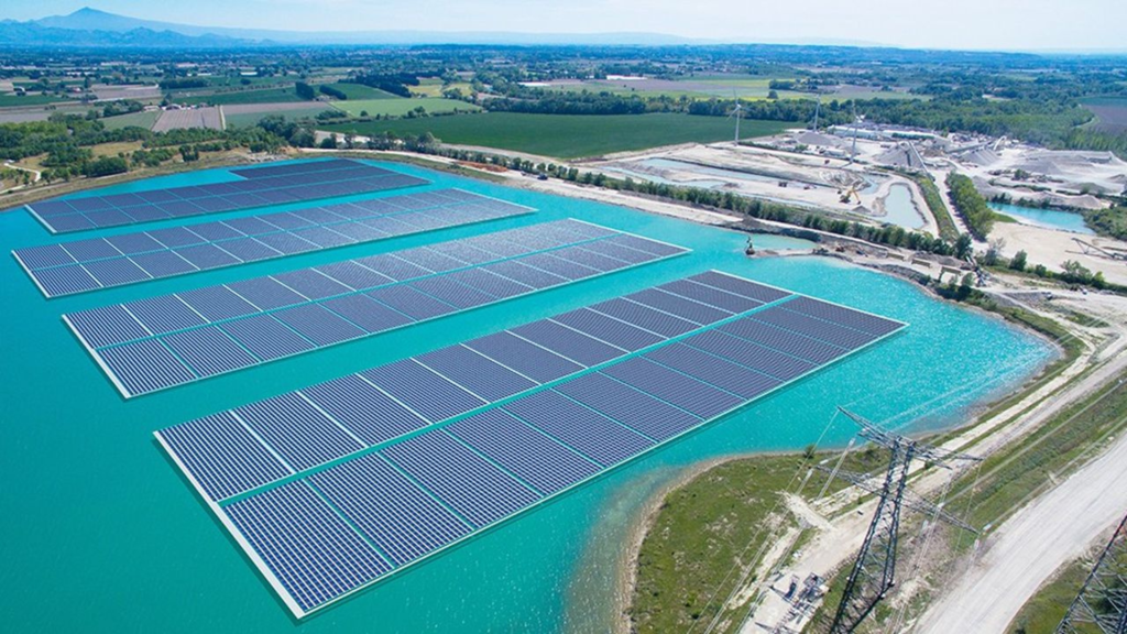 inauguration centrale solaire flottante EDF
